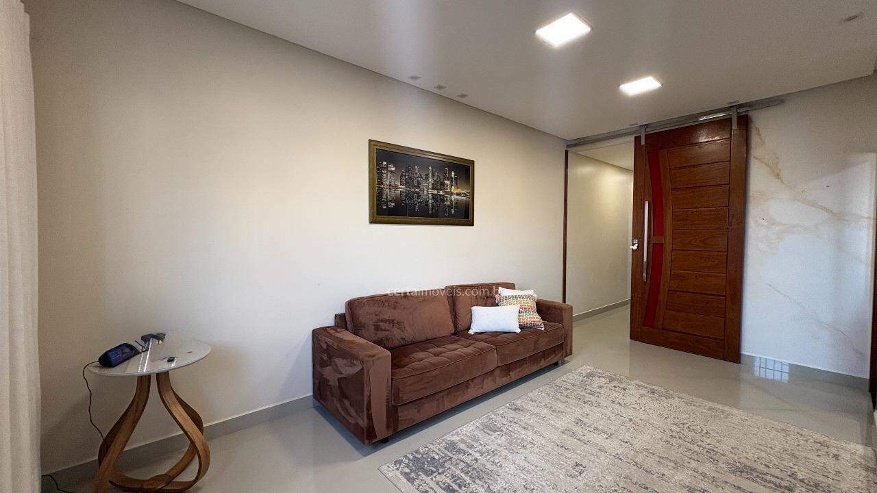 Imagem: Casa à venda, 3 quartos, 1 vaga, Nova Vila Bretas - Governador Valadares/MG