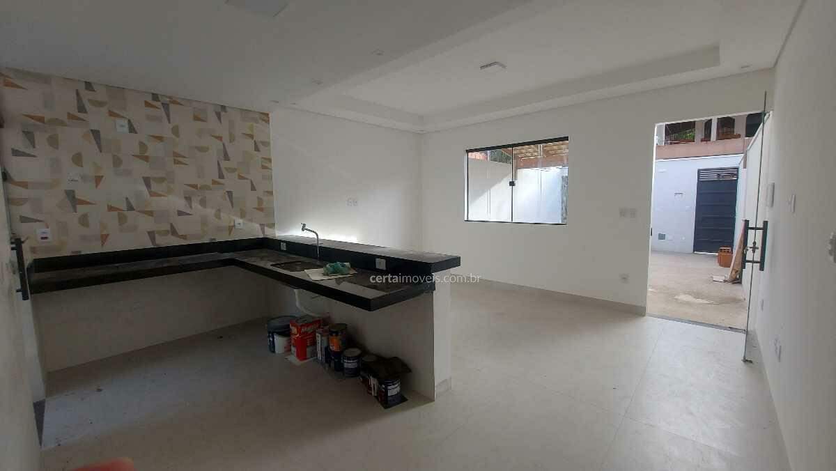 Imagem: Casa à venda, 3 quartos, 1 vaga, Jardim do Trevo - Governador Valadares/MG