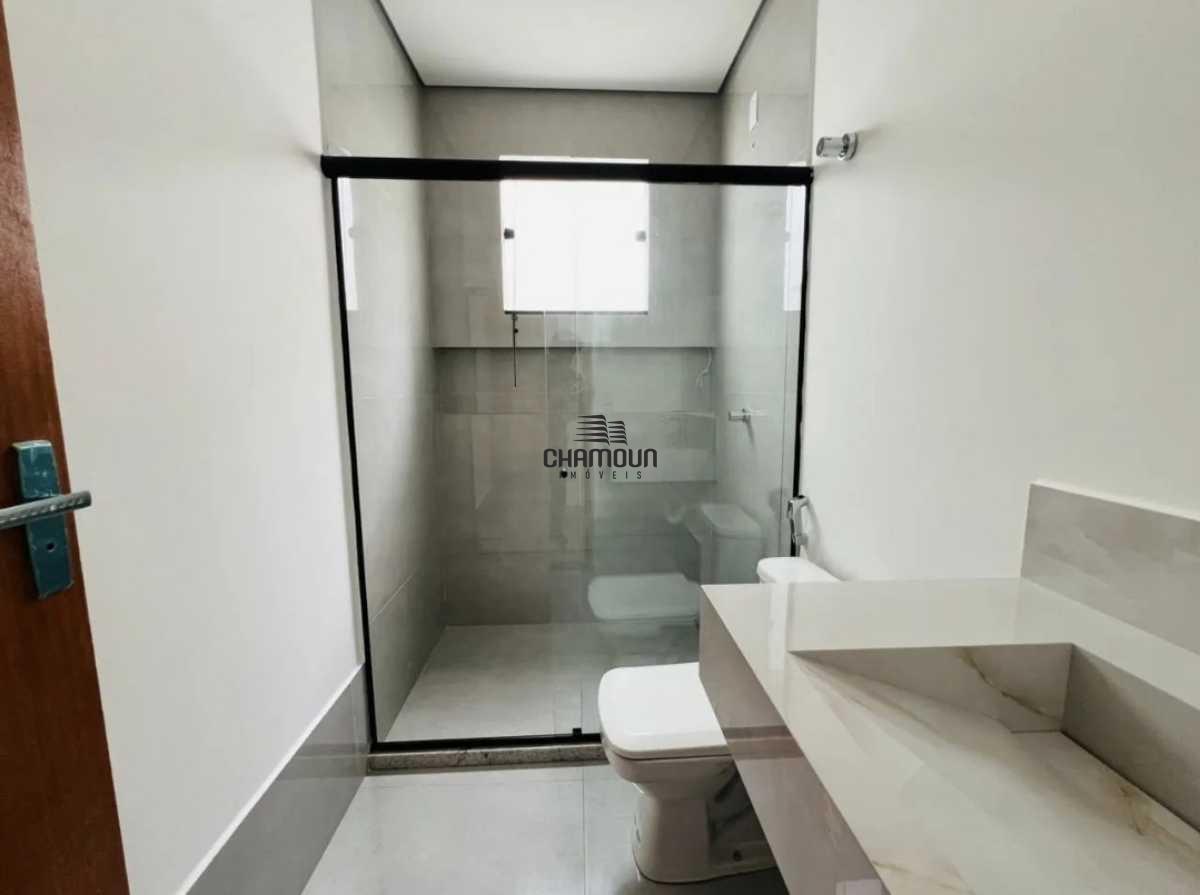 Casa à venda no Perocão: Casa com 3 quartos com 1 suite e 1 banheiro