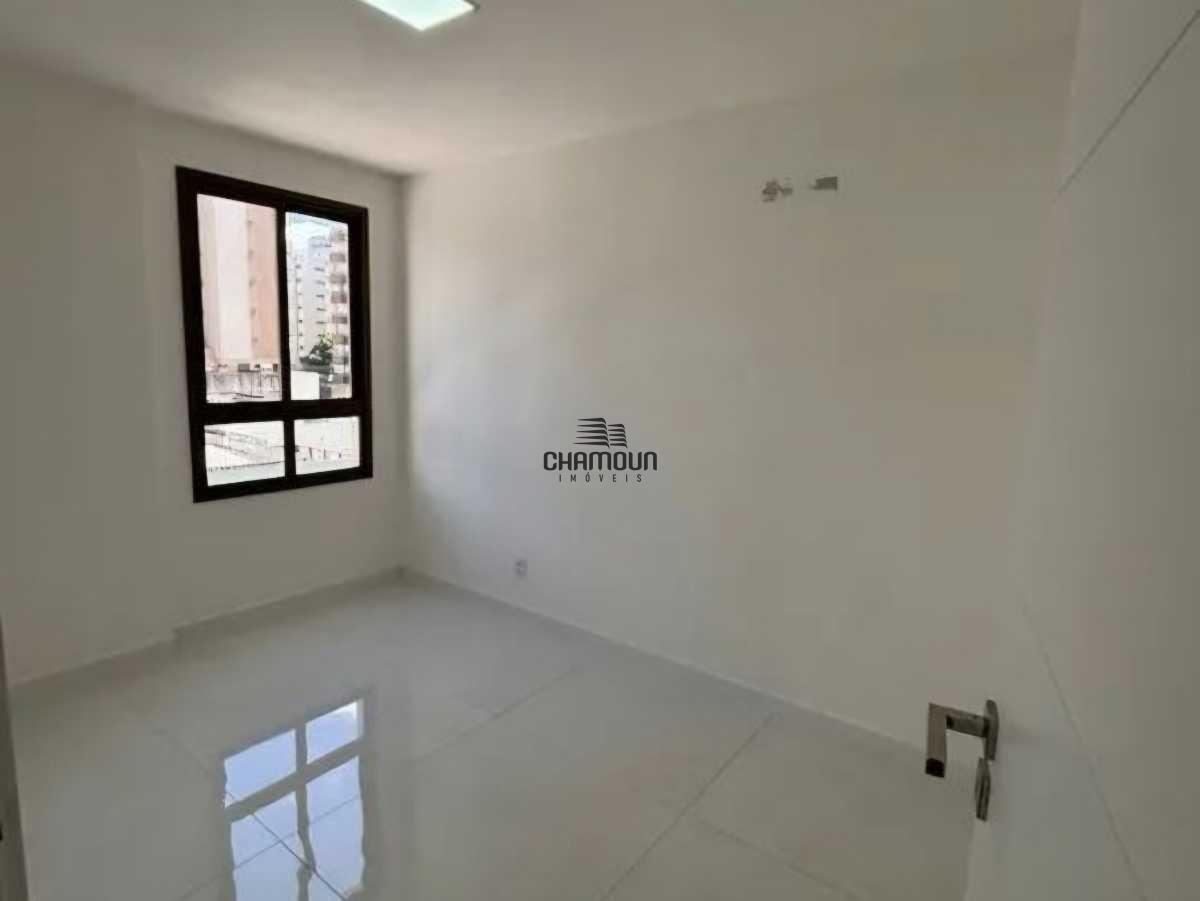 Apartamento à venda no Praia da Costa: 3 quartos, 2 suítes sendo uma canadense ES