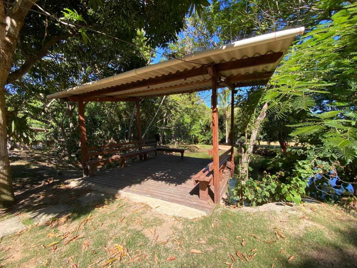 Chácara à venda no Village do Sol: Linda chácara com casa maravilhosa pertinho da praia no village do sol