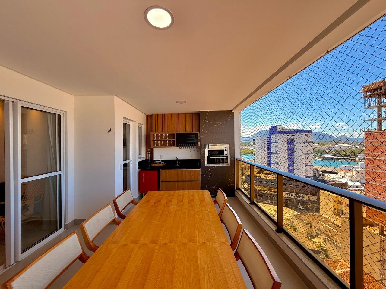 Apartamento à venda no Centro Guarapari: 03  quartos, sendo 01 Suíte, sala ampla, cozinha e área de serviço. 02 vagas na garagem.