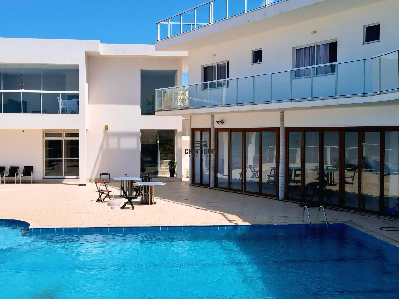 Casa à venda no Enseada Azul: 7 quartos 4 suítes 10 banheiros na Praia de Peracanga