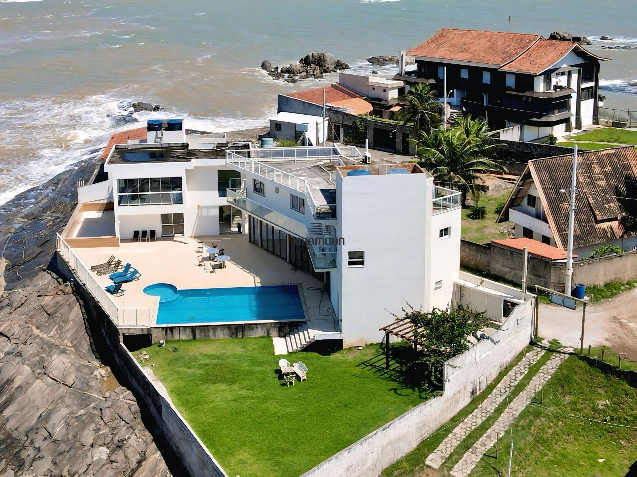 Casa à venda no Enseada Azul: Casa à venda com 7 quartos em Guarapari, Enseada Azul