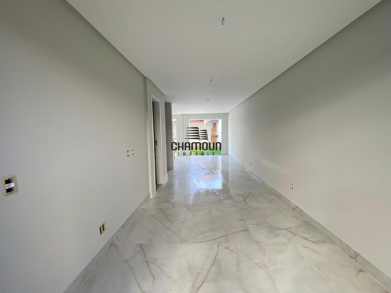 Casa à venda no Jardim Boa Vista: 3 quartos sendo 1 suite com closet e 2 vagas na garagem. 