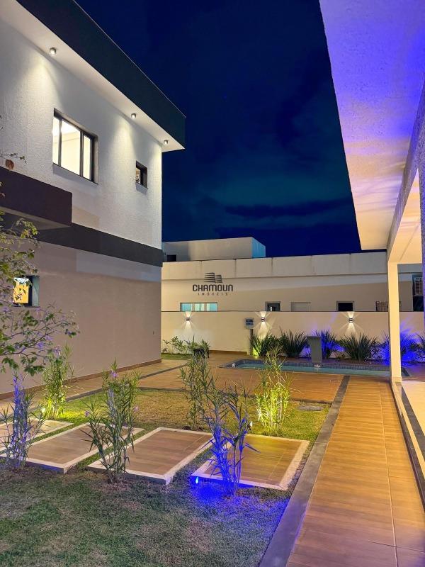 Casa em Condomínio à venda no Alphaville Jacuhy: 4 quartos espaçosos, todos suítes