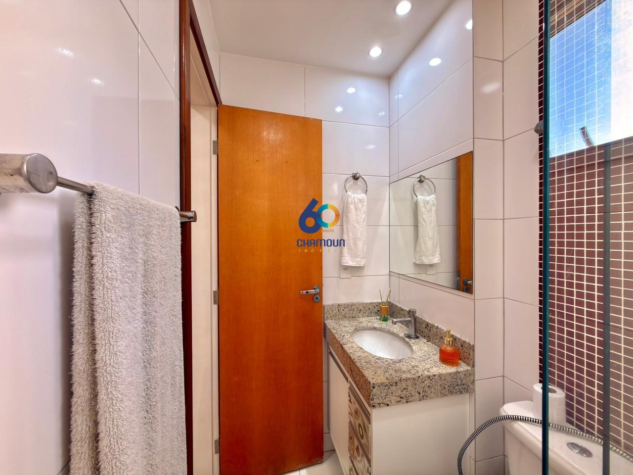 Apartamento à venda no Praia do Morro: 2 quartos, 1 suíte, 1 vaga, Praia do Morro - Guarapari/ES