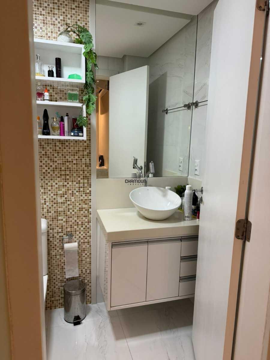 Apartamento à venda no Centro: Apartamento com Vista para o Mar em Localização Privilegiada!