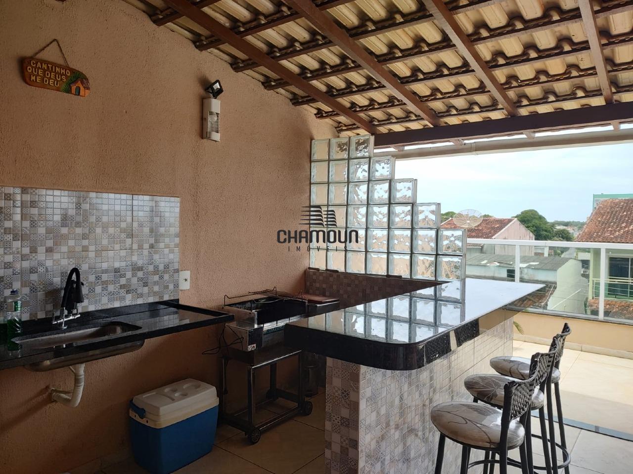 Casa à venda no Jardim Santa Rosa: Casa Triplex com 4 Quartos, Suíte e Sol da Manhã 1 Vaga de Garagem 