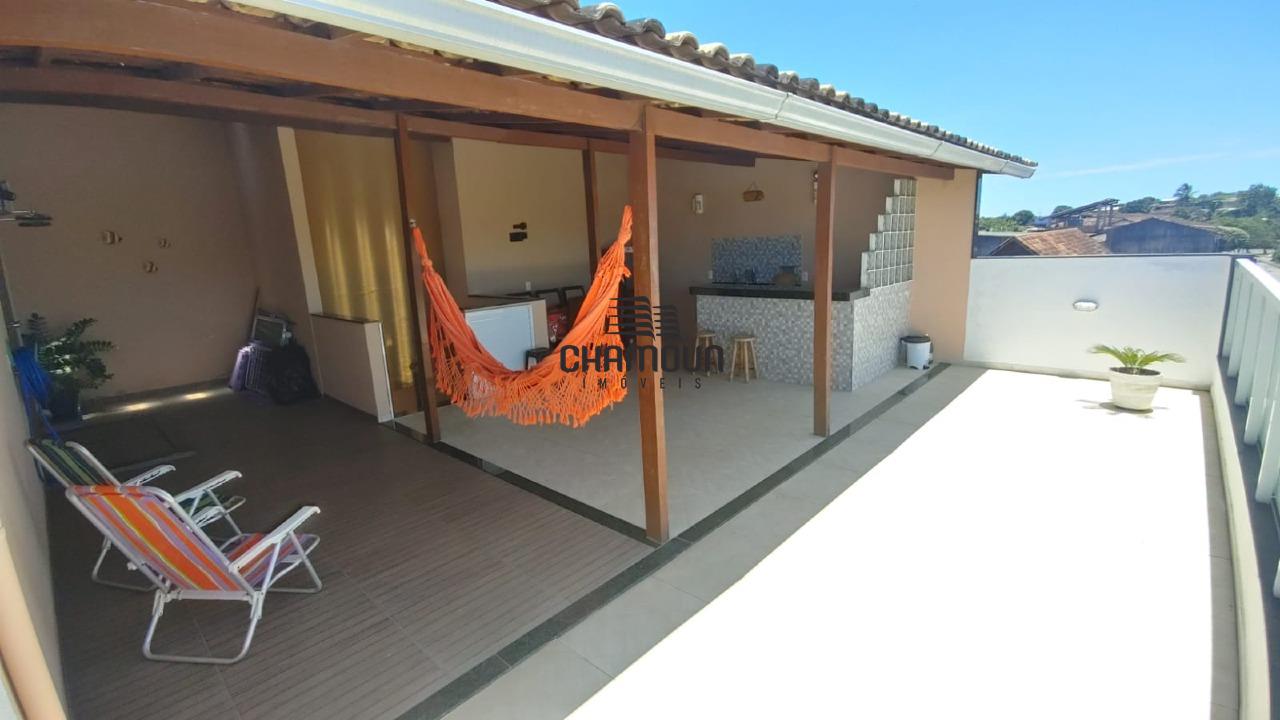 Casa à venda no Jardim Santa Rosa: Casa Triplex com 4 Quartos, Suíte e Sol da Manhã 1 Vaga de Garagem 