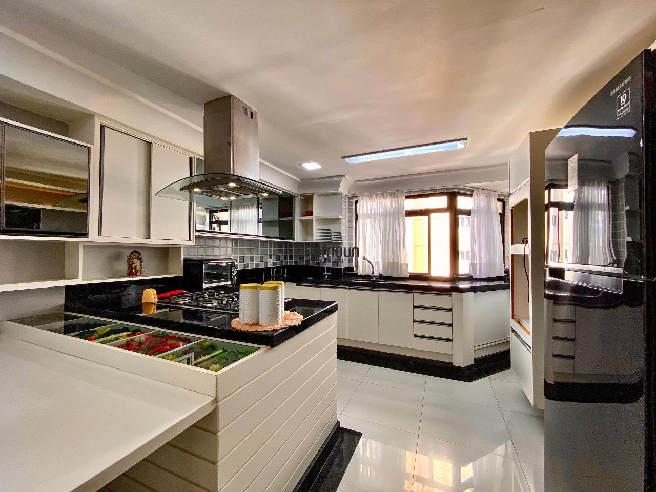 Cobertura à venda no Praia do Morro: Vendo Cobertura Triplex com Lazer Privativo na Praia do Morro