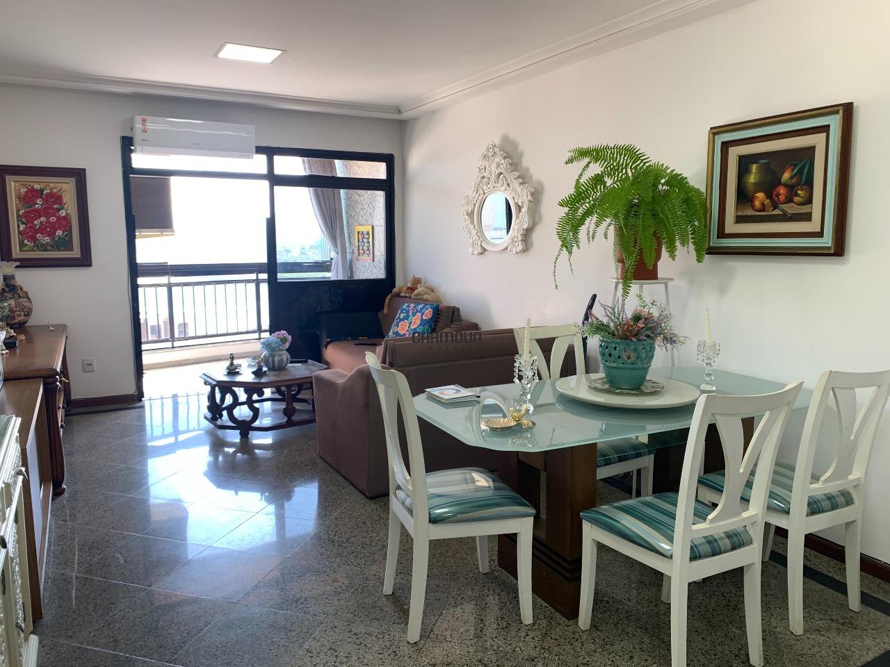 Cobertura à venda no Centro: 