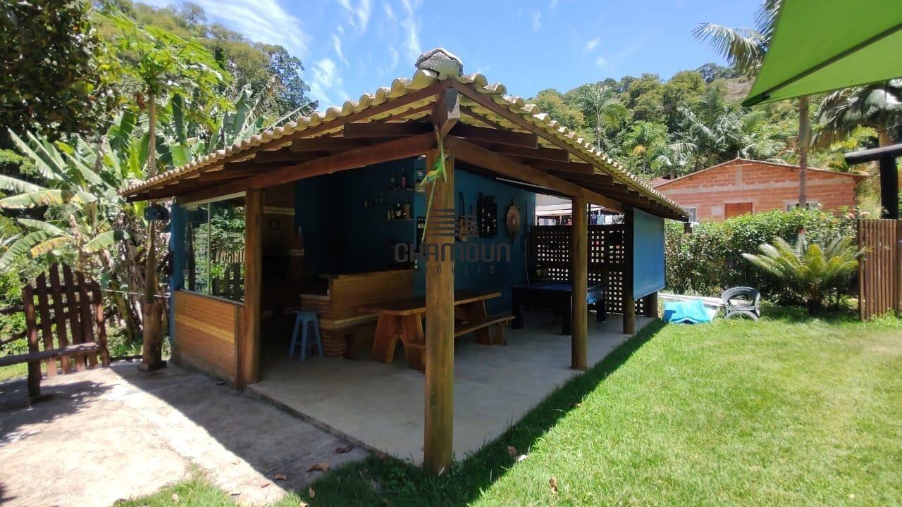 Casa à venda no Centro: Casa Linear, 02 quartos sendo 01 suite, Quintal, Lago, Poço Artesiano, Soído, Domingos Martins - ES