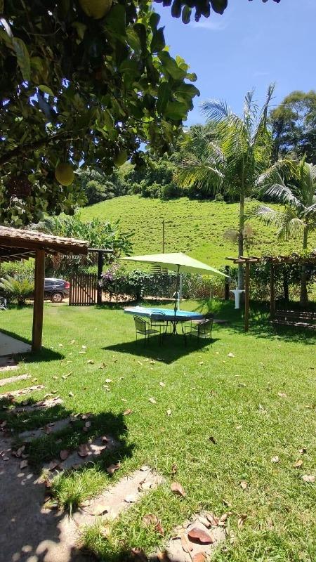 Casa à venda no Centro: Casa Linear, 02 quartos sendo 01 suite, Quintal, Lago, Poço Artesiano, Soído, Domingos Martins - ES