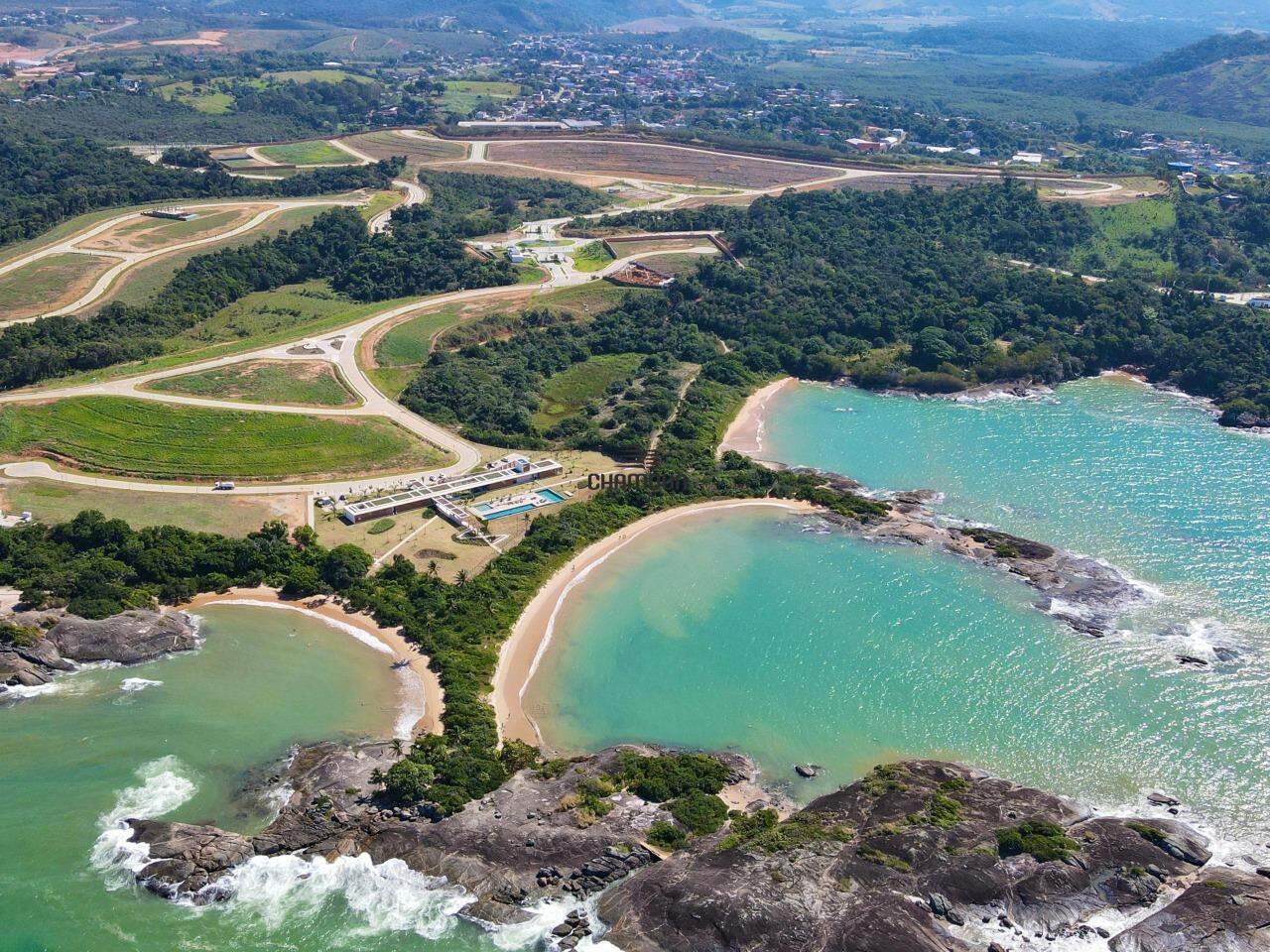 Lote à venda no Perocão: Lote à Venda no Condomínio Alphaville Três Praias