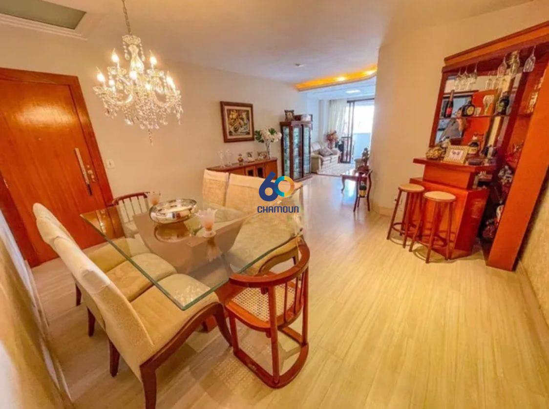 Apartamento à venda no Praia da Costa: Apartamento à venda com 4 quartos na Praia da Costa.