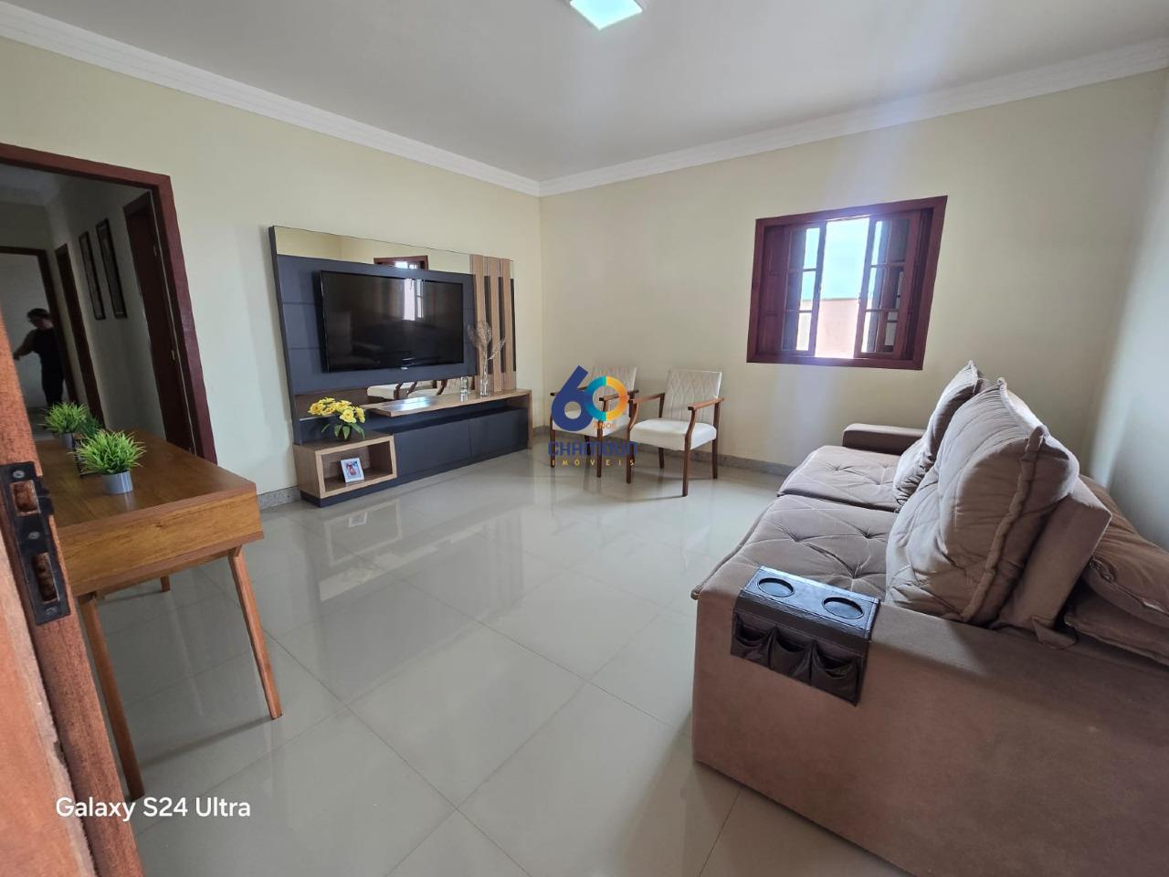 Casa à venda no Santa Monica: Oportunidade em Santa Mônica - Casa Moderna com  Vista para o mar