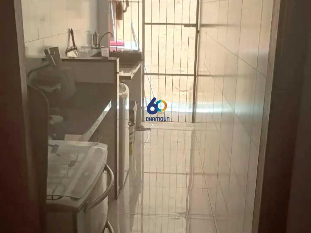 Casa à venda no Itapuã: Casa ampla   kitnet em Itapuã 