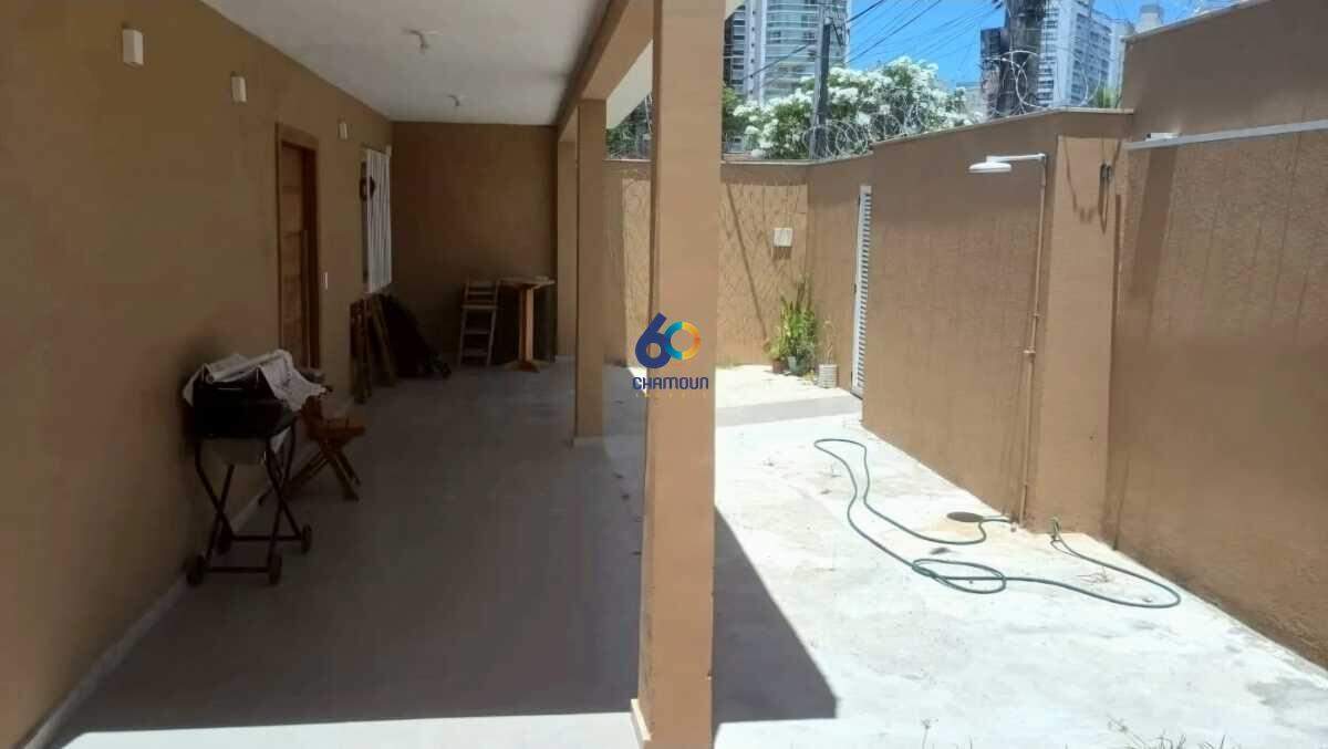 Casa à venda no Itapuã: Casa ampla   kitnet em Itapuã 