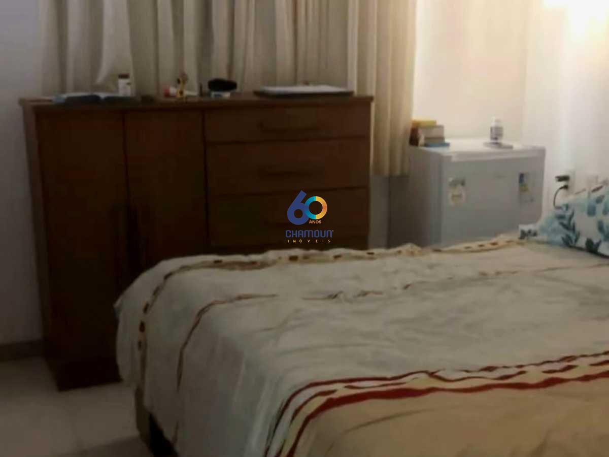 Casa à venda no Itapuã: Casa ampla   kitnet em Itapuã 