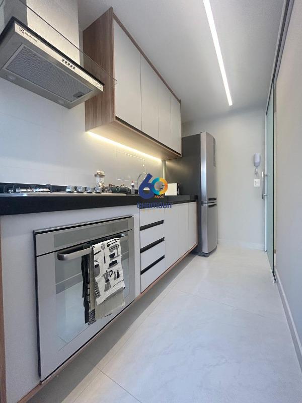 Apartamento à venda no JARDIM DA PENHA: Ampla cozinha