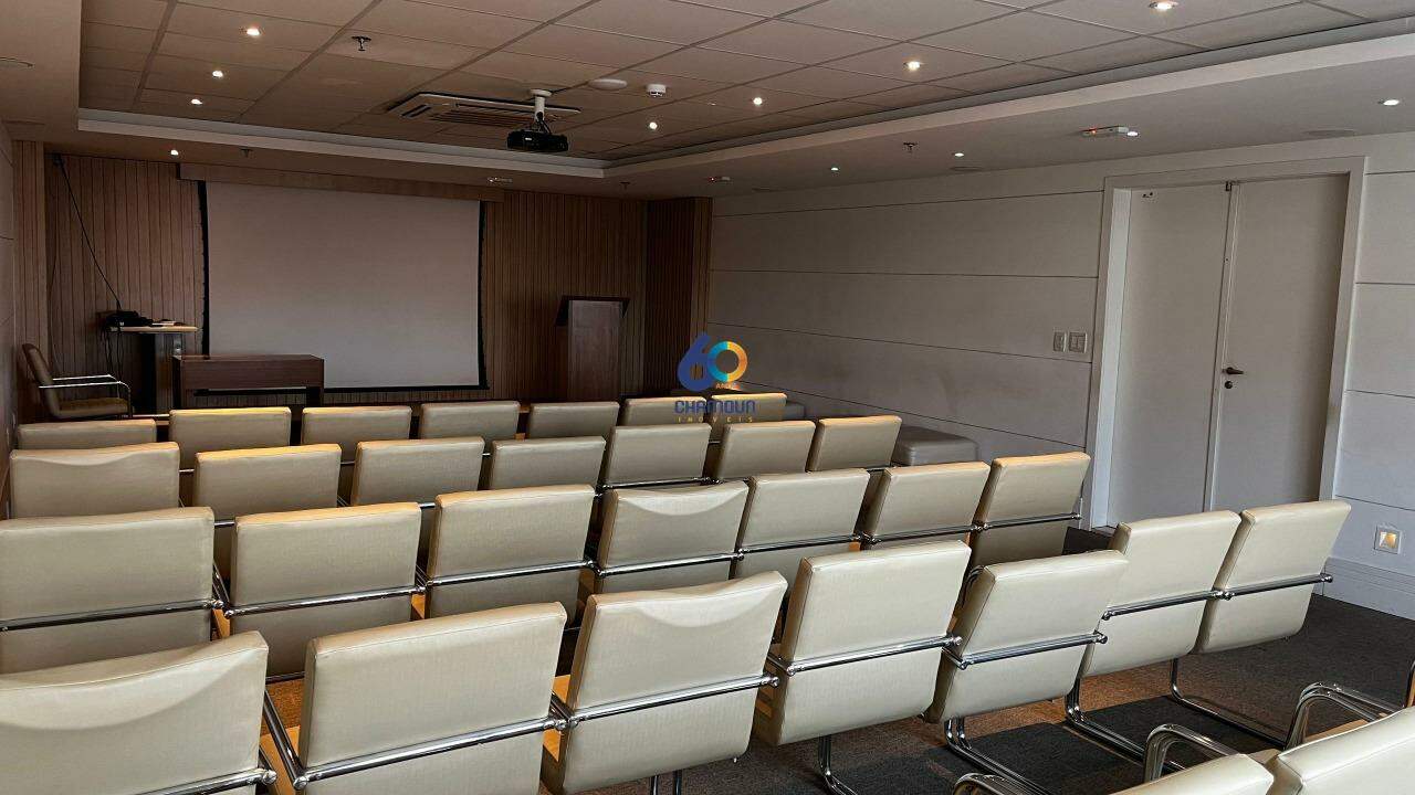 Sala à venda no São Francisco: 