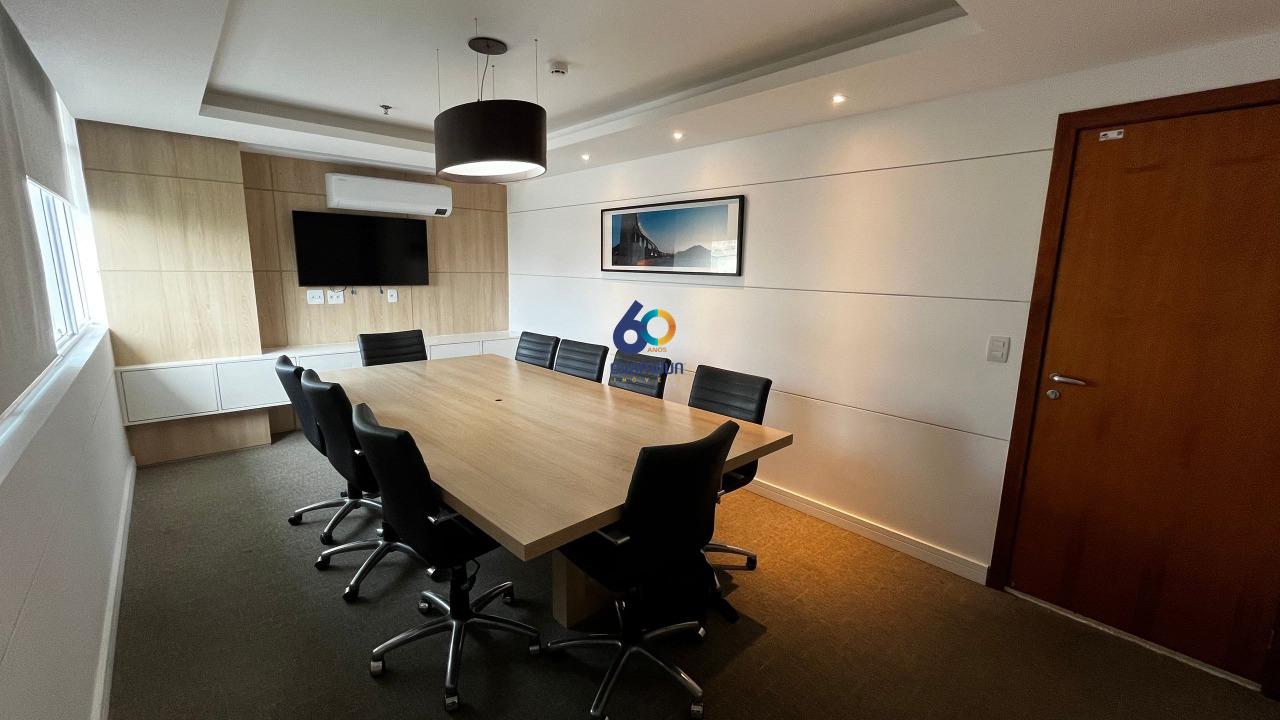 Sala à venda no São Francisco: 