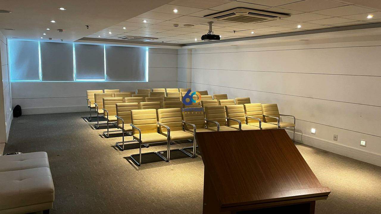 Sala à venda no São Francisco: 