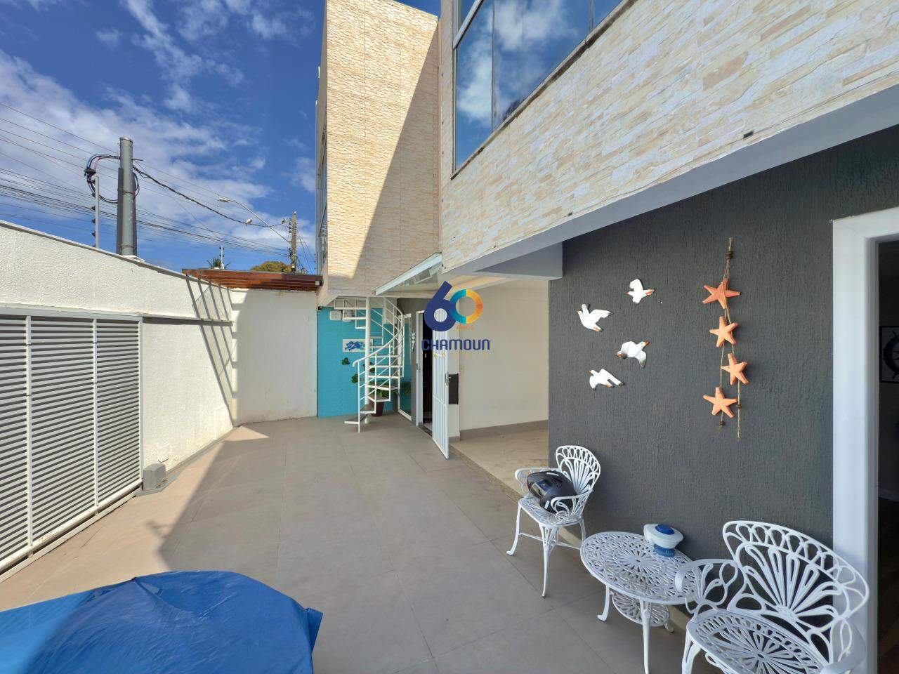 Casa à venda no Praia do Morro: Linda casa, com piscina, energia solar, mobiliada finamente 