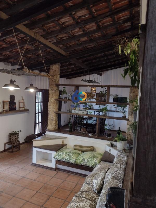 Casa à venda no Setiba: Casa Rústica Triplex, são 2 vaga