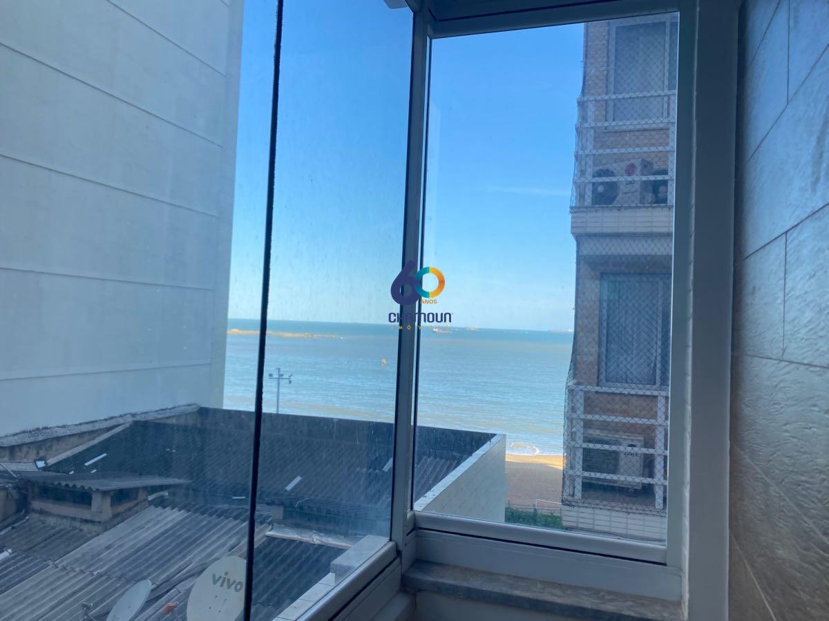 Apartamento à venda no Itapuã: 