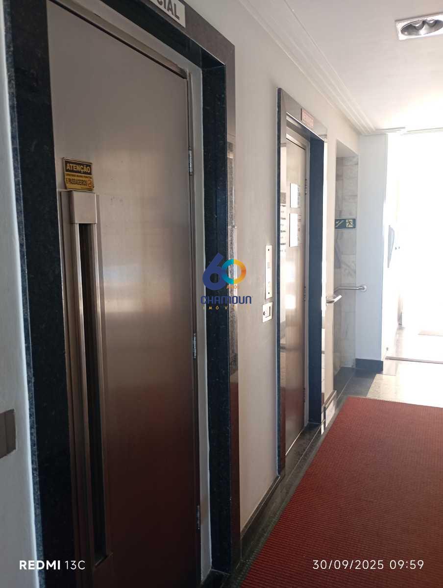 Apartamento à venda no Praia do Morro: Apartamento Frente para o Mar, sala com 2 ambientes com varanda, 3 quartos sendo um suíte na Praia do Morro