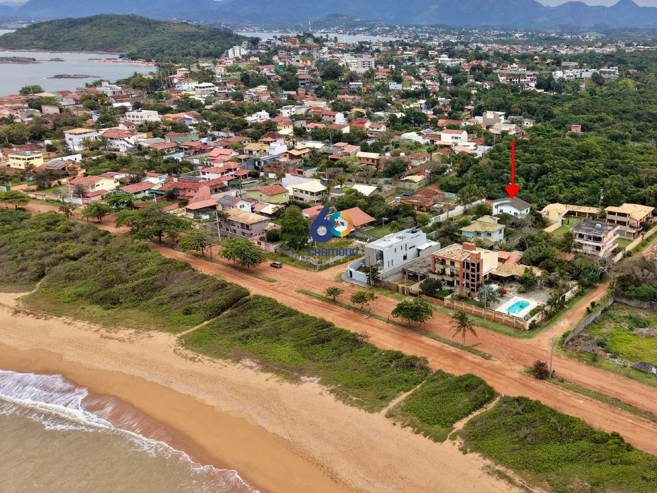 Casa à venda no Setiba: Casa com 4 quartos e 1 suíte na Praia de Setiba em Guarapari/ES