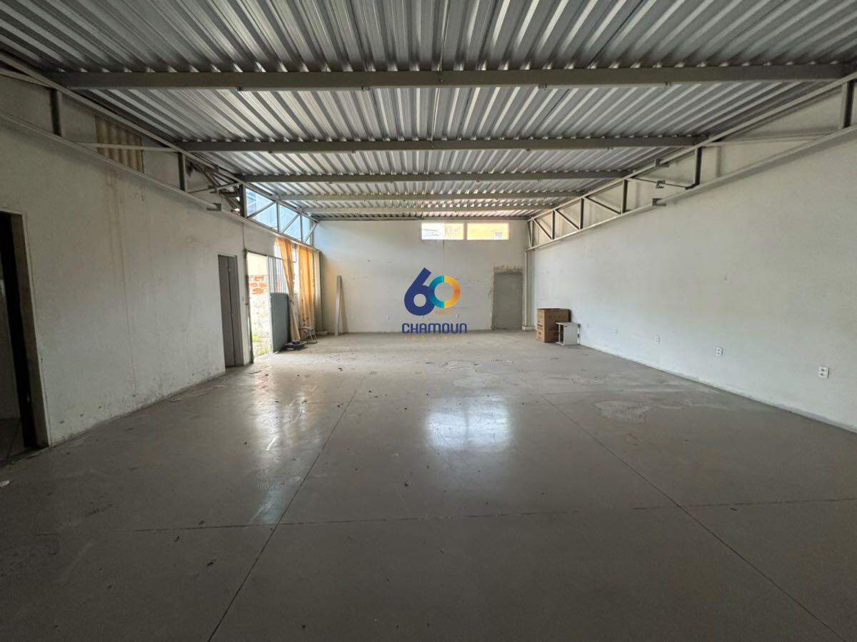 Galpão à venda no Parque Residencial Laranjeiras: Galpão em Serra