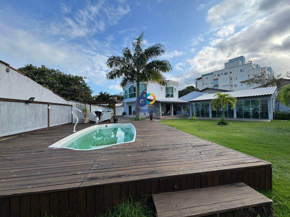 Casa à venda no Praia do Morro: 