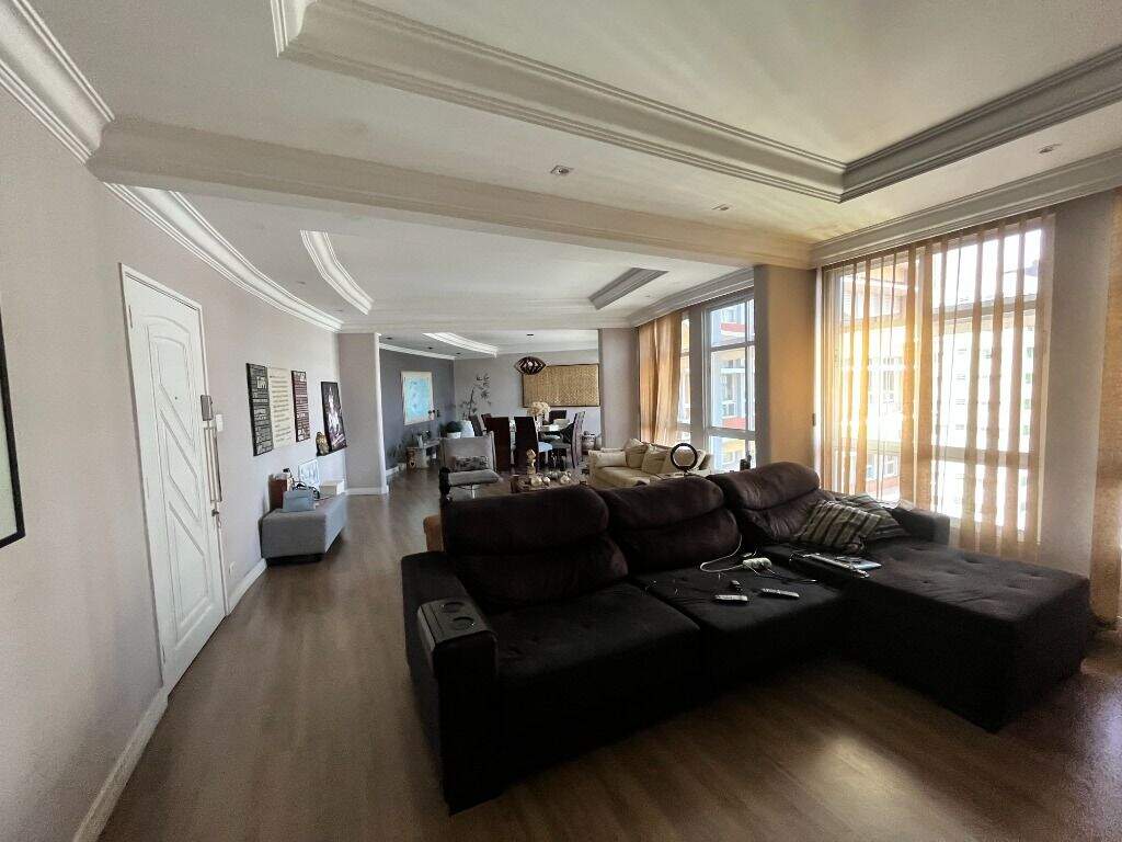 Apartamento à venda no Ponta da Praia: 
