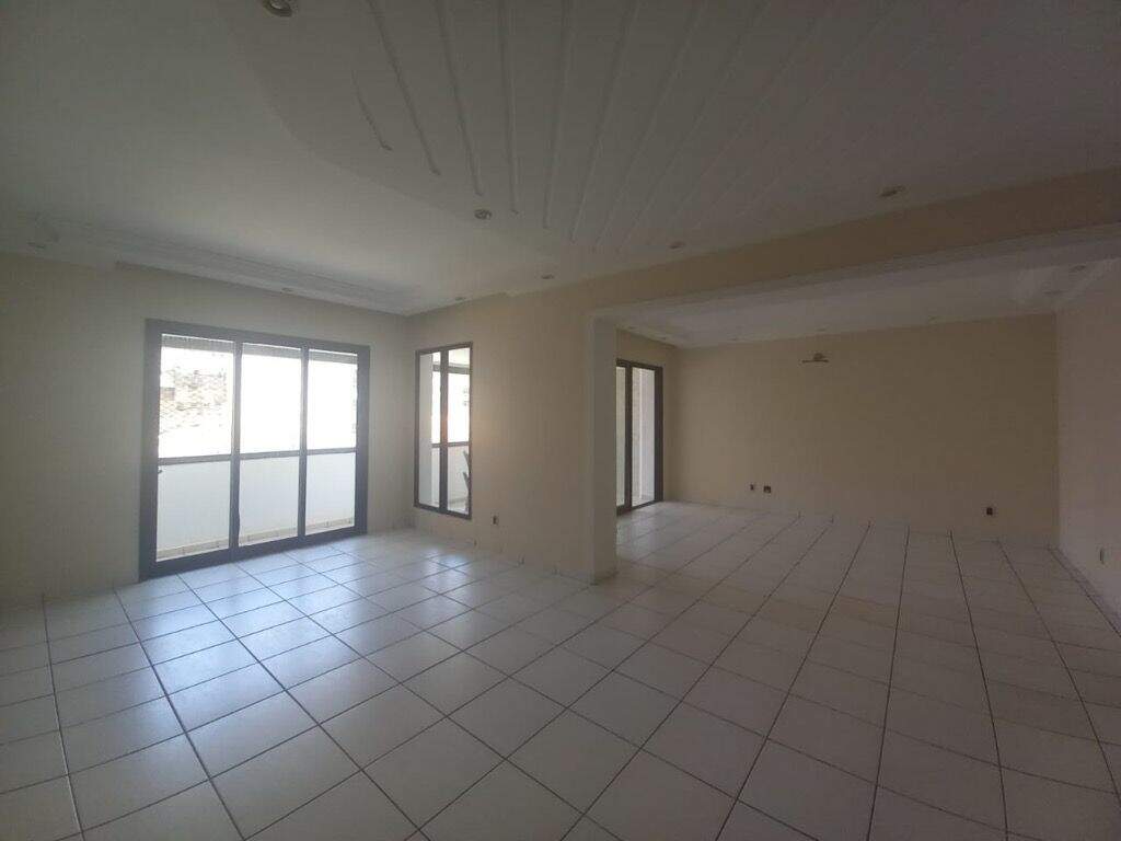 Apartamento à venda no Embaré: 