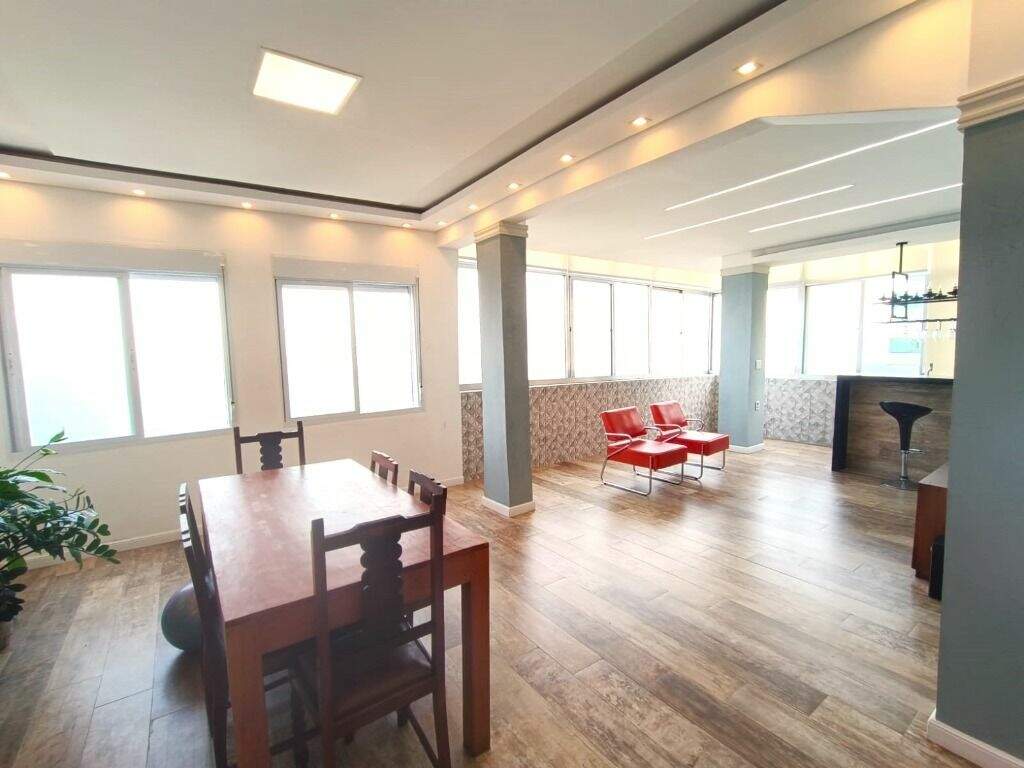 Apartamento à venda no Embaré: 