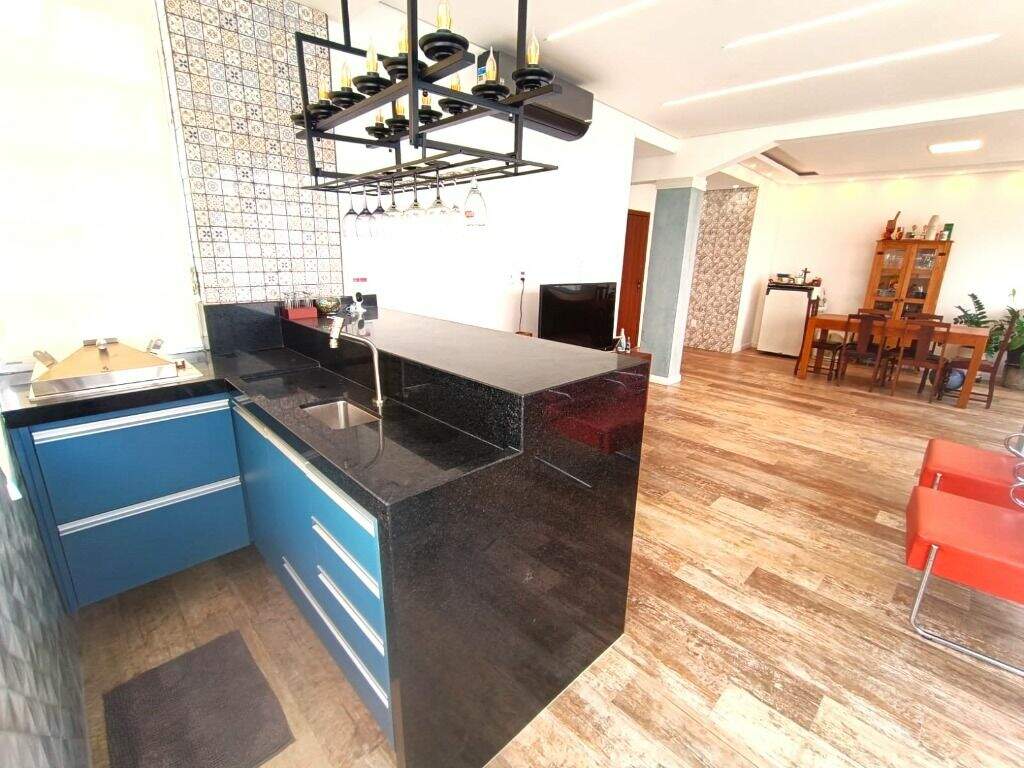 Apartamento à venda no Embaré: 