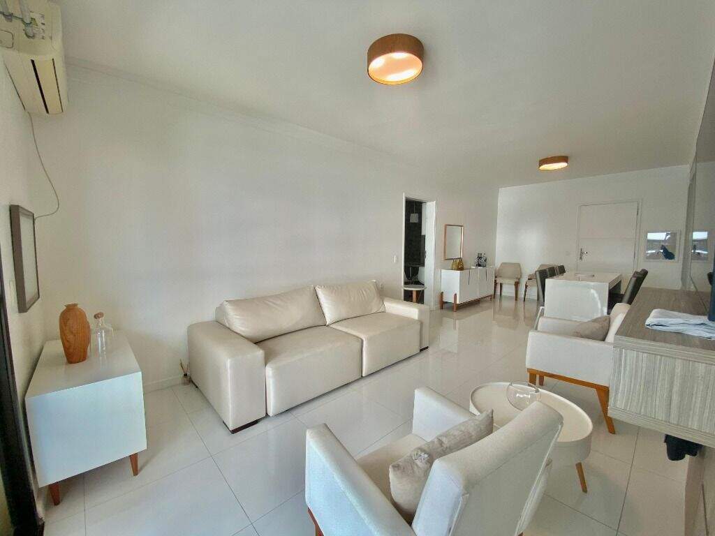 Apartamento à venda no Ponta da Praia: 