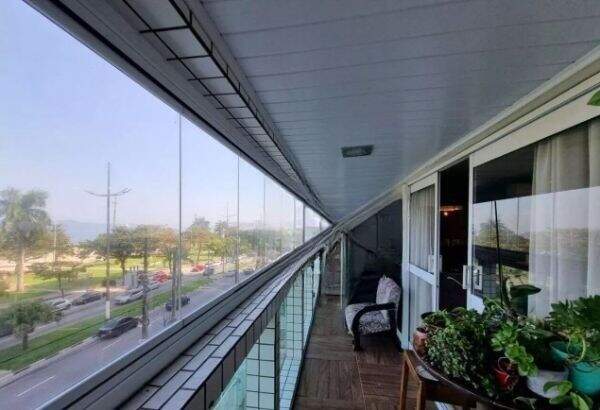 Apartamento à venda no Embaré: 