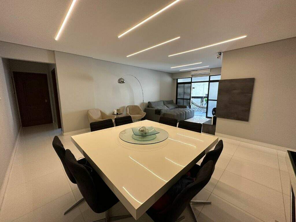 Apartamento à venda no Ponta da Praia: 