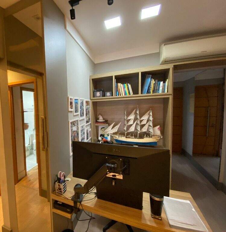 Apartamento à venda no Ponta da Praia: 