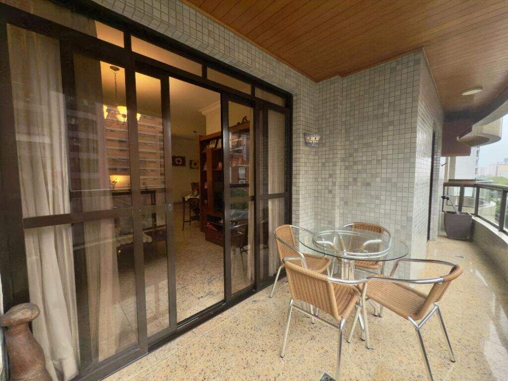 Apartamento à venda no Embaré: 