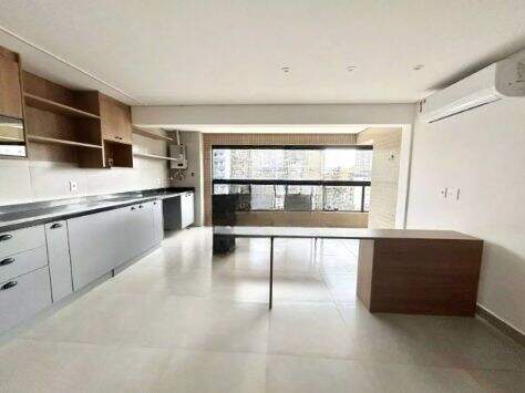 Apartamento à venda no Ponta da Praia: 