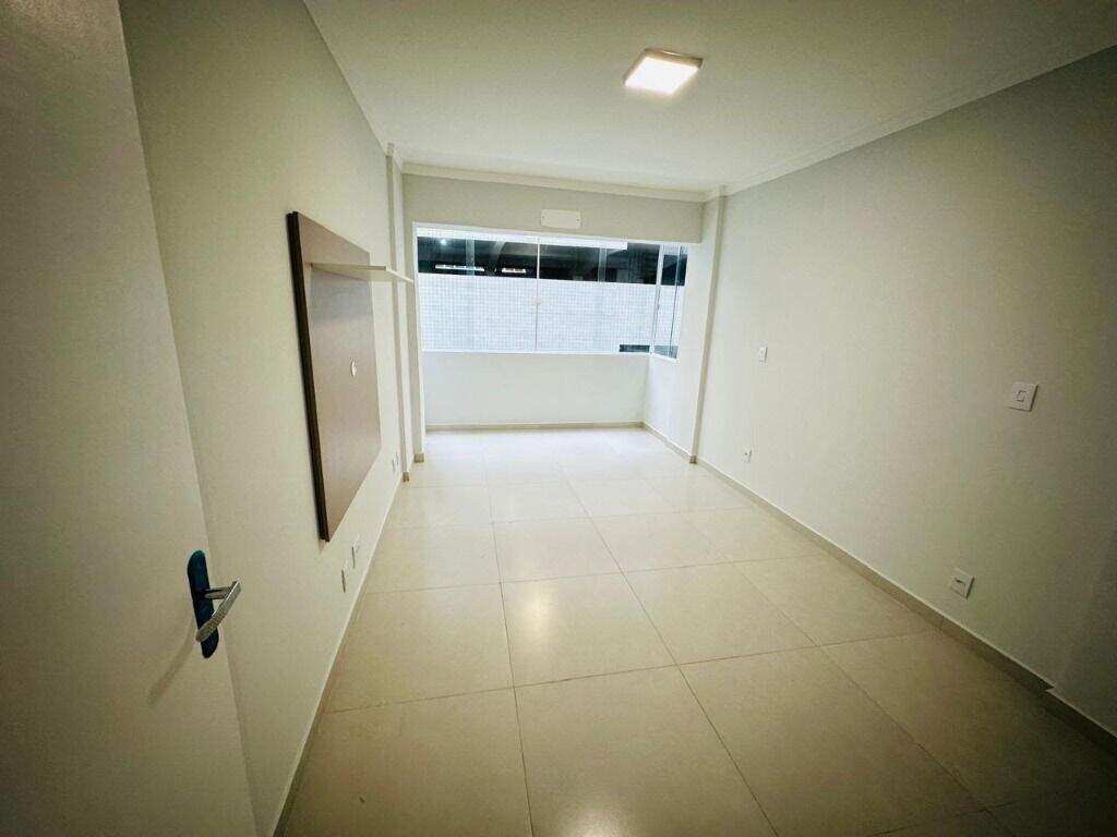 Apartamento à venda no Ponta da Praia: 