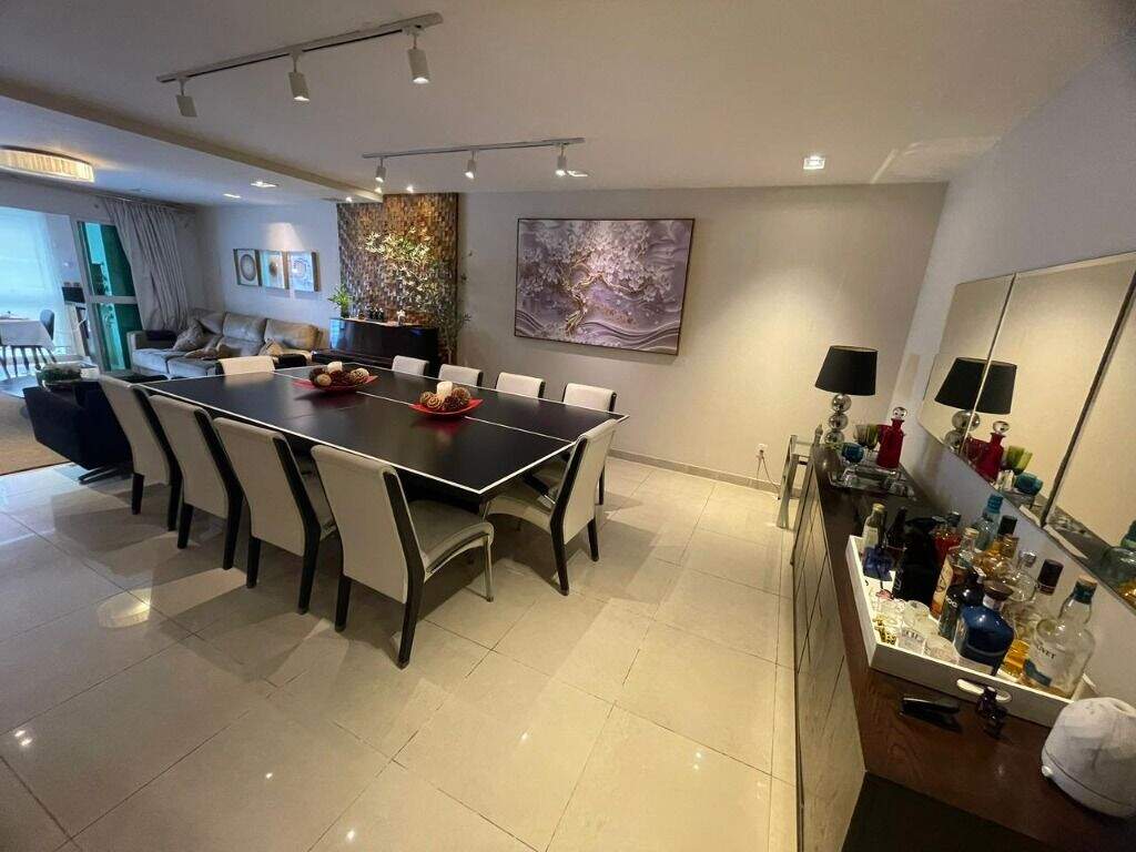 Apartamento à venda no Embaré: 