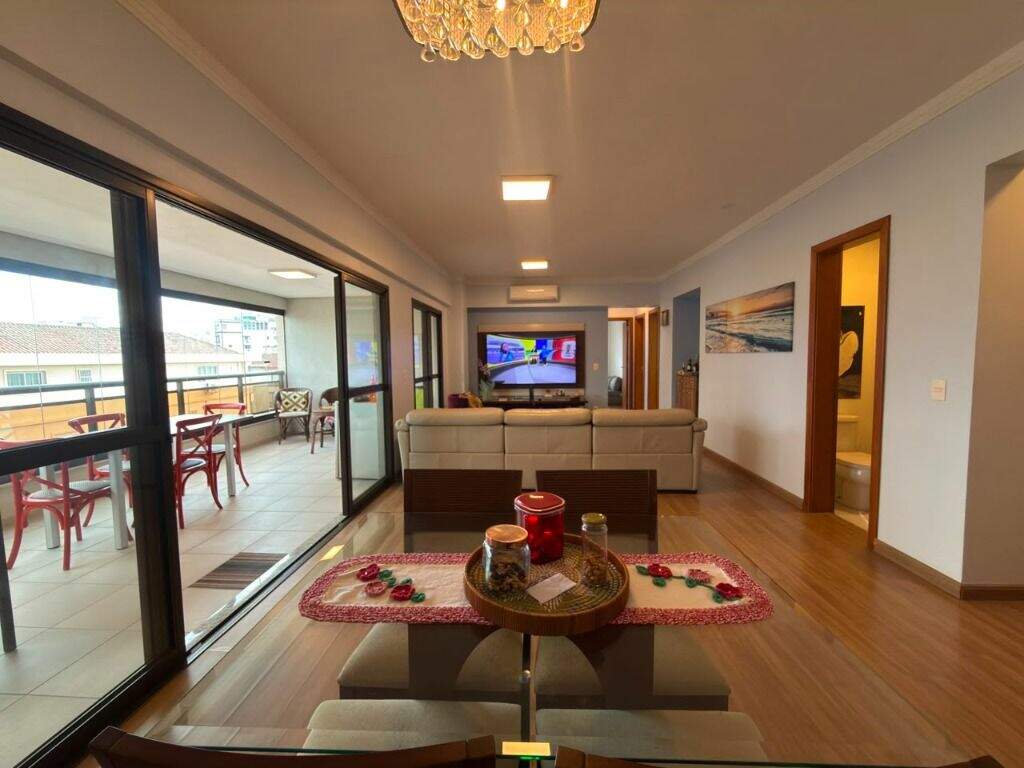 Apartamento à venda no Ponta da Praia: 