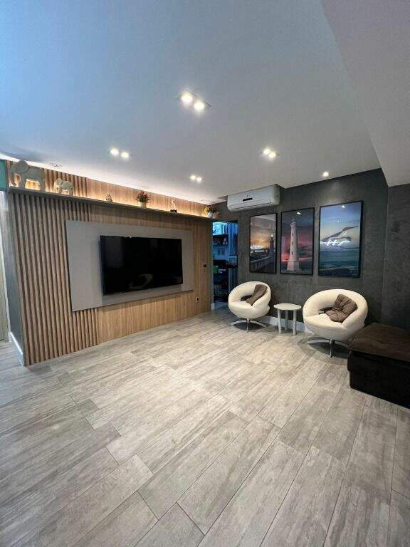 Apartamento à venda no Ponta da Praia: 