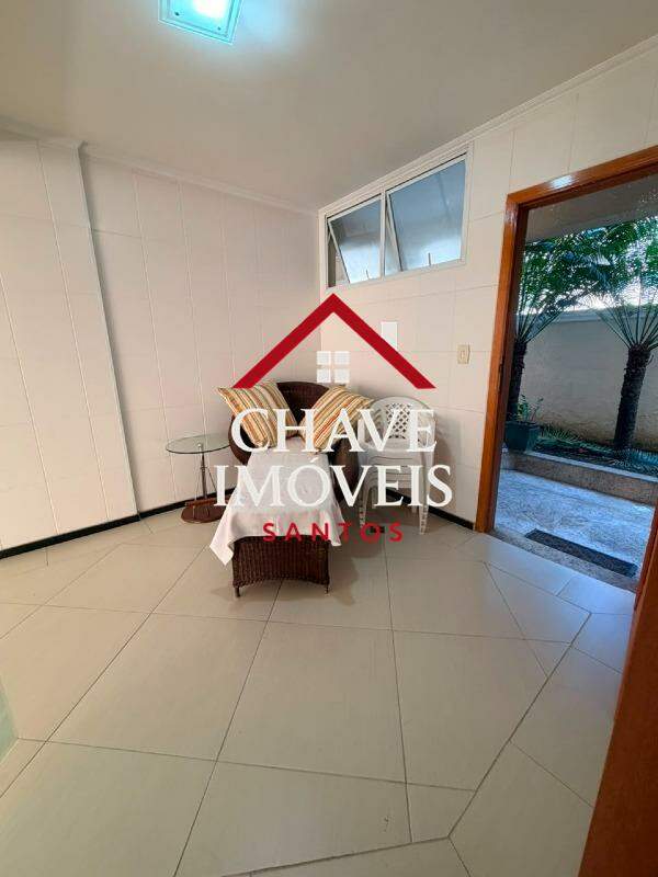 Casa à venda no Embaré: 